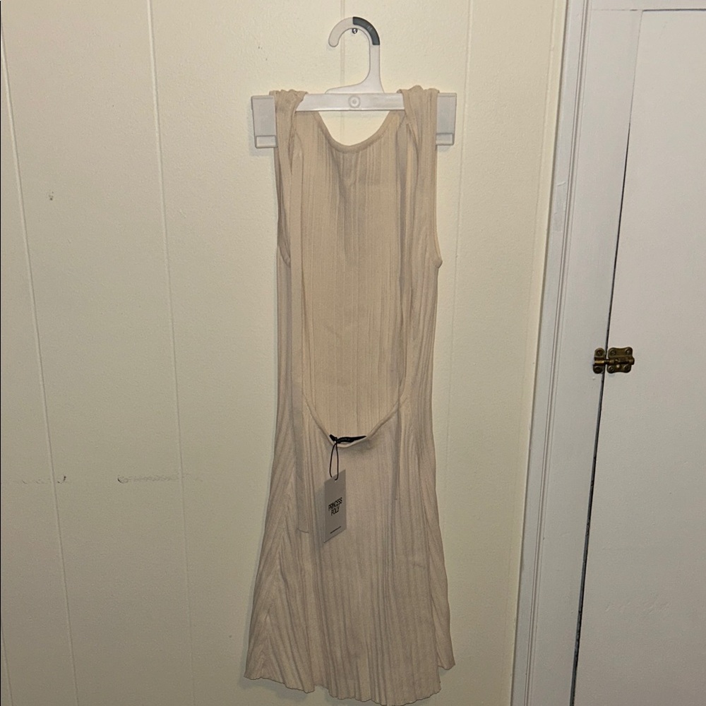 Princess Polly Cream Backless Dress - Picture 4 of 4